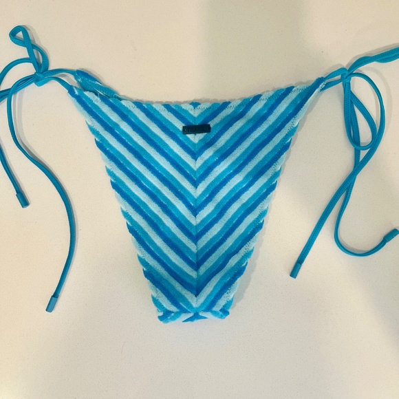Triangl Vinca Sour Stripe bikini set - Picture 3 of 12